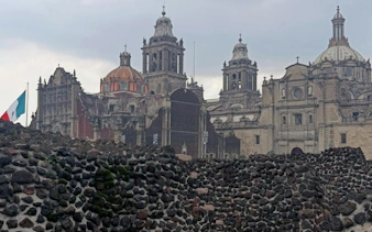 Mexico City Metropolitan Cathedral behind ancient ruins, Centro Histórico, Mexico City.