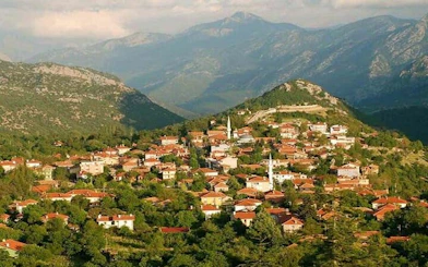 Altınbeşik Cave & Ormana Village Tour from Side