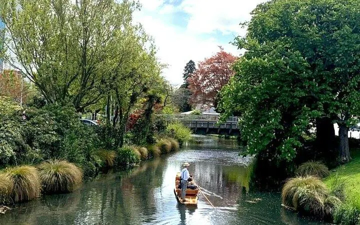 Christchurch City Top Sights Half Day Tour(Small Group Tour)
