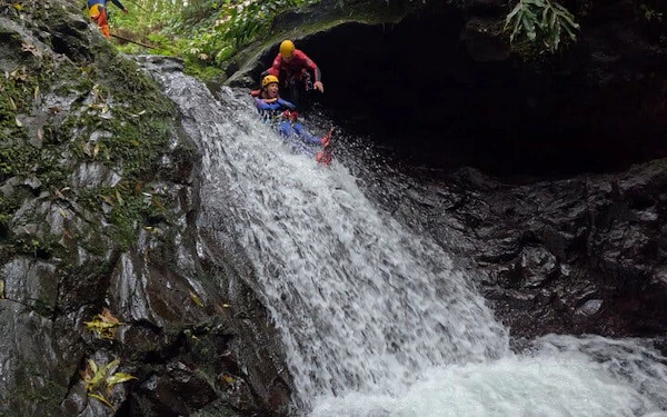 Ribeira dos Caldeirões Natural Park Canyoning Adventure in São Miguel