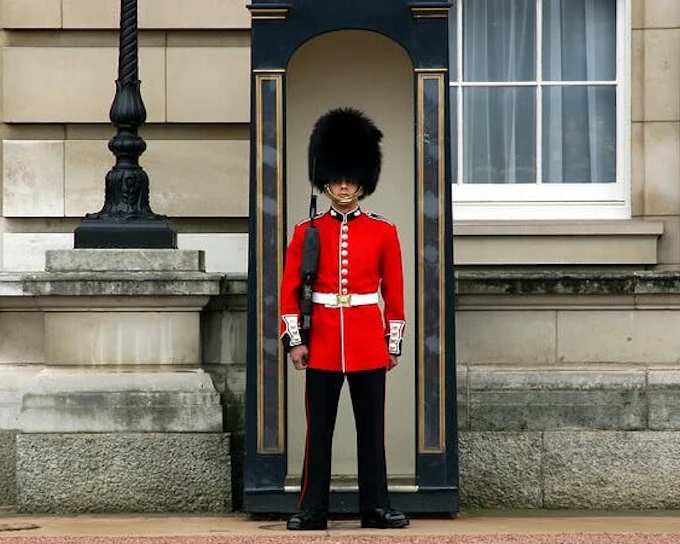 Westminster Royal Changing of the Guard Guided Walking Tour