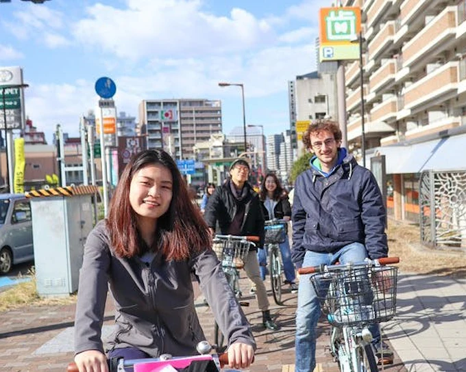 Osaka Small-Group Bike Tour of Cultural Landmarks with Lunch and Tea Break