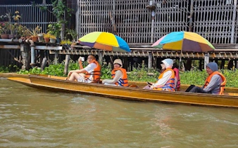 privat: ganztägige tour zum maeklong railway market und nach ayutthaya-6