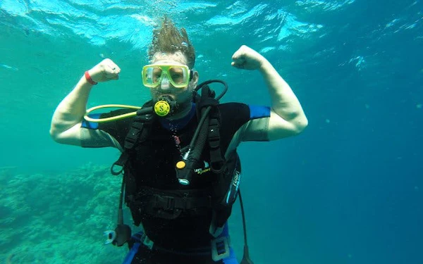 2 Stops Scuba Diving Full Day Boat Trip For Beginners With Lunch – Hurghada