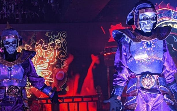 shinjuku, tokyo: samurai show ticket in kabukicho with 2 drinks-2