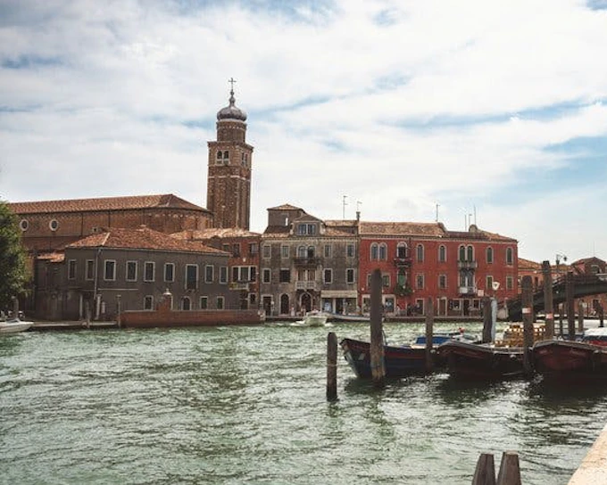 Murano Glass Factory Tour with Round-Trip Water Taxi and Live Glassblowing Demonstration