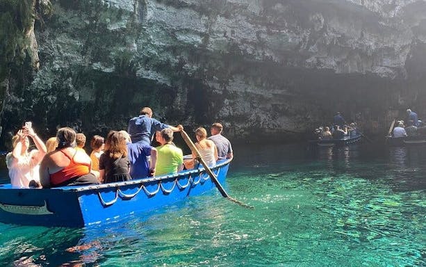 kefalonia photo tour of instagrammable spots with photo assistance, local tastings, and argostoli walking tour-4