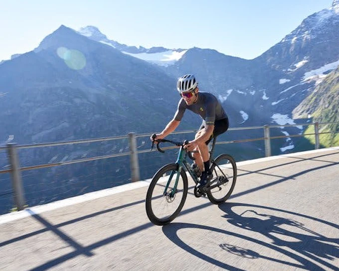 Col des Aravis by bike – Half day Tour de France with Guide