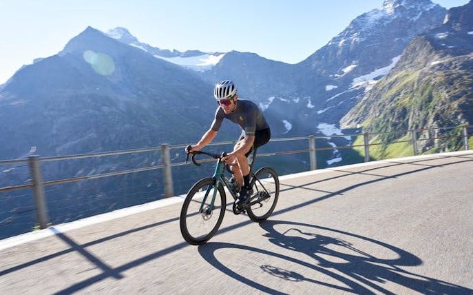 col des aravis by bike – half day tour de france with guide-1