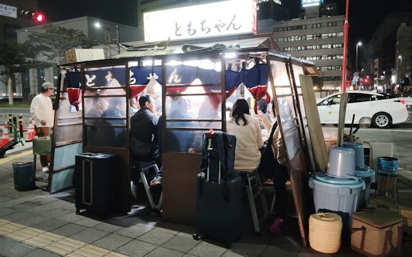 Fukuoka: Nakasu Food Stall Guided Tour with Tastings