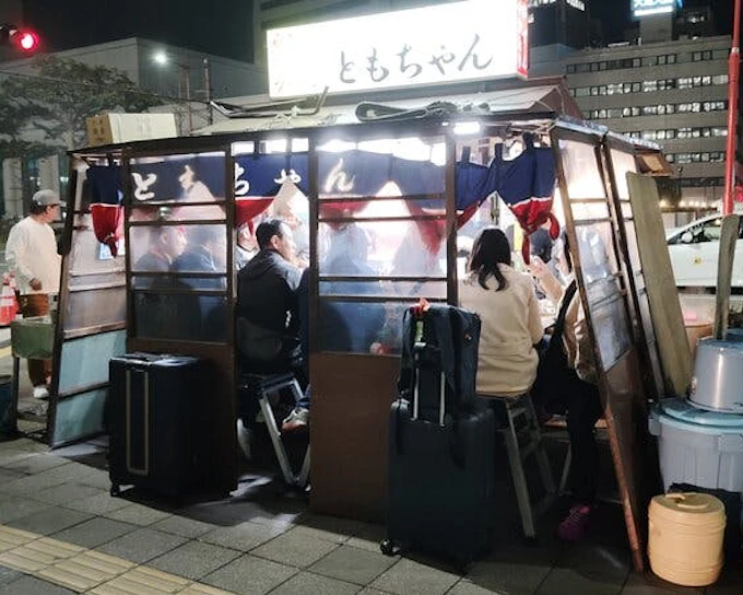 Fukuoka: Nakasu Food Stall Guided Tour with Tastings