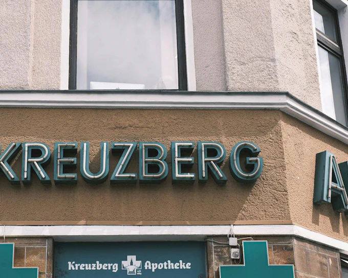 Kreuzberg Self-Guided Audio Walk: Canal Gardens, Wall Tree House, Oranienstrasse and Kotti
