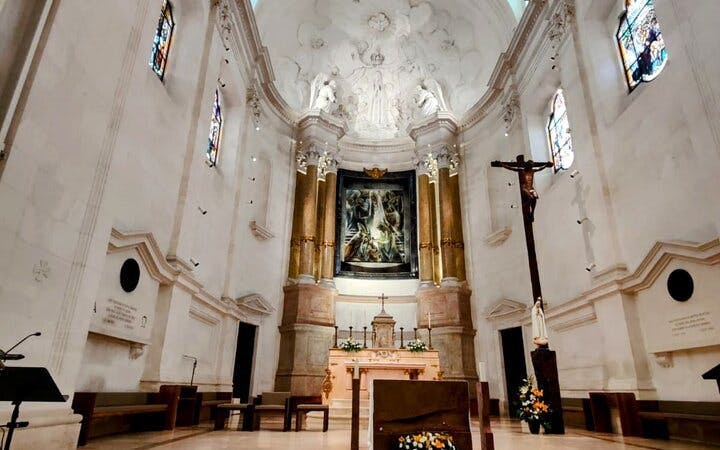 fatima private tour: shrine, sacred way & shepherds’ hometow-5