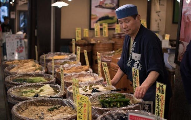 tur culinar pietonal de noapte în kyoto: 3-5 popasuri, peste 10 preparate locale-4