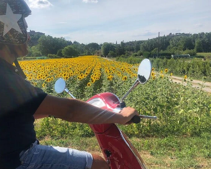 From Florence: Small-Group Tuscany Vespa Tour with Lunch & Wine