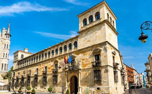 Historic building in León, Spain, featured on self-guided walking tour app.