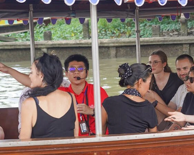 Bangkok Local Canal Cruise & Artist Village by EV Boat