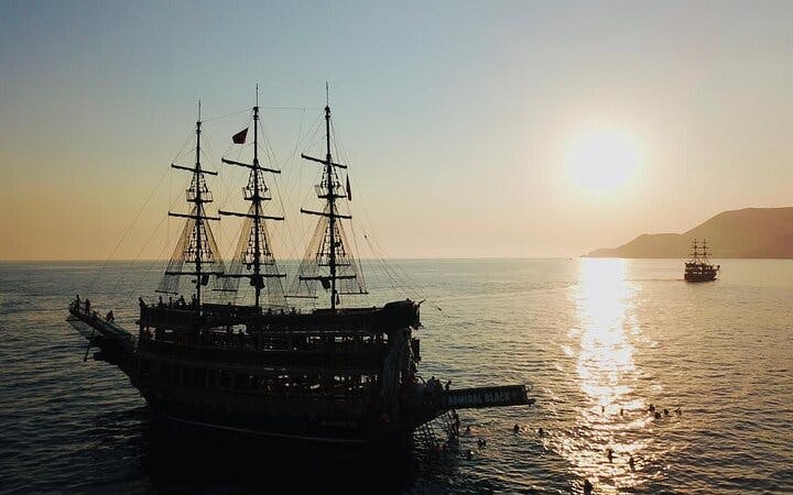 alanya sunset boat tour with free soft drinks-2