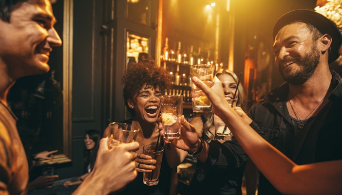 pub crawl in prague
