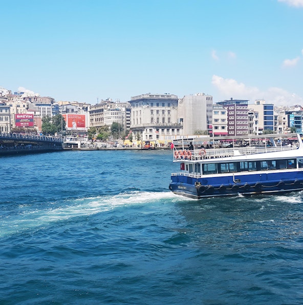 Unveiling the charms of Las Golondrinas boat rides in Barcelona