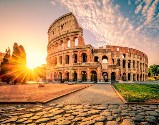 Rome Travel Guide - Colosseum
