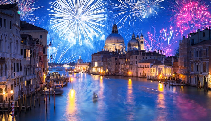 New Year in Venice - New Year On A Boat