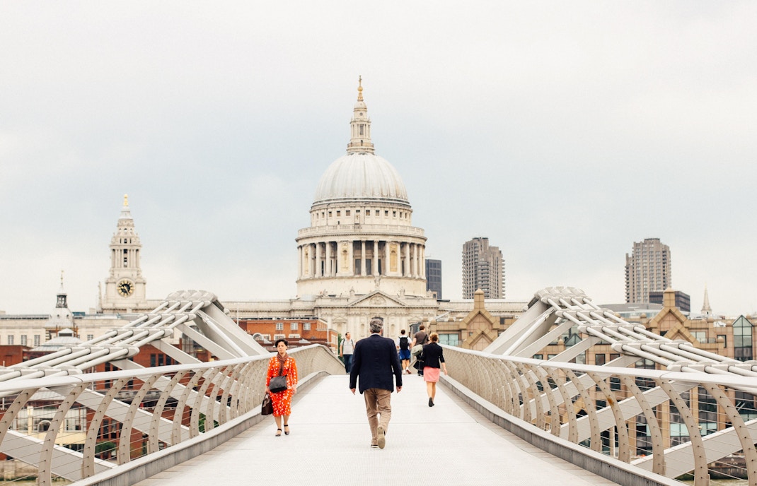 london self-guided tour