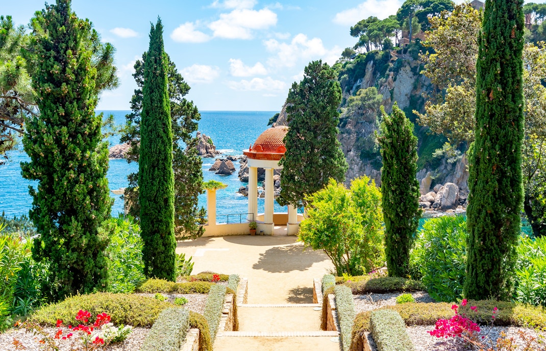Barcelona Botanical Gardens with diverse plant species and scenic pathways.
