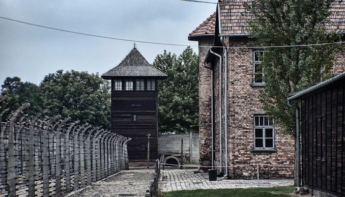 Auschwitz Entrance - Plan your visit auschwitz birkenau
