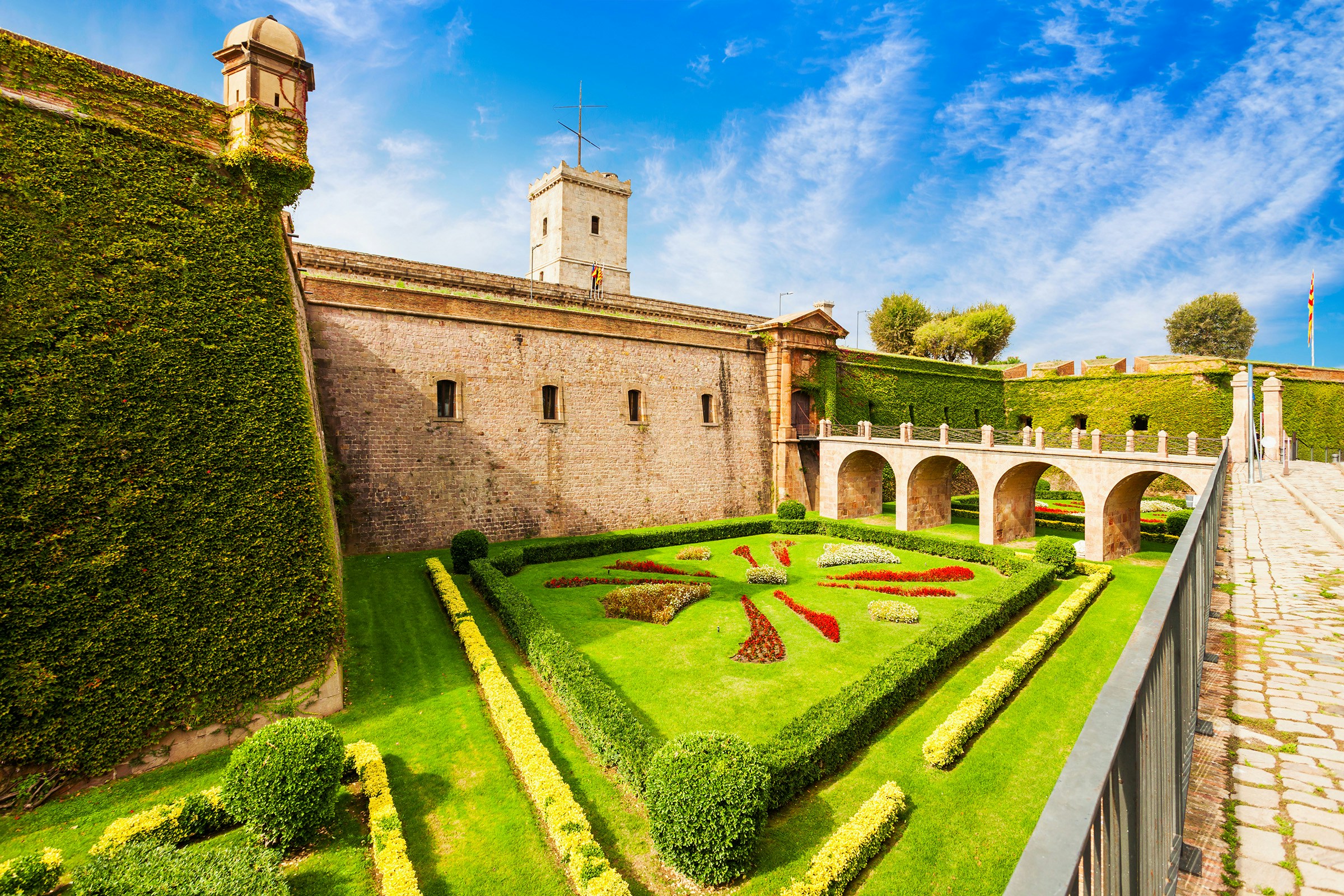 Montjuïc Castle in Barcelona with panoramic city views, ideal for budget-friendly exploration.