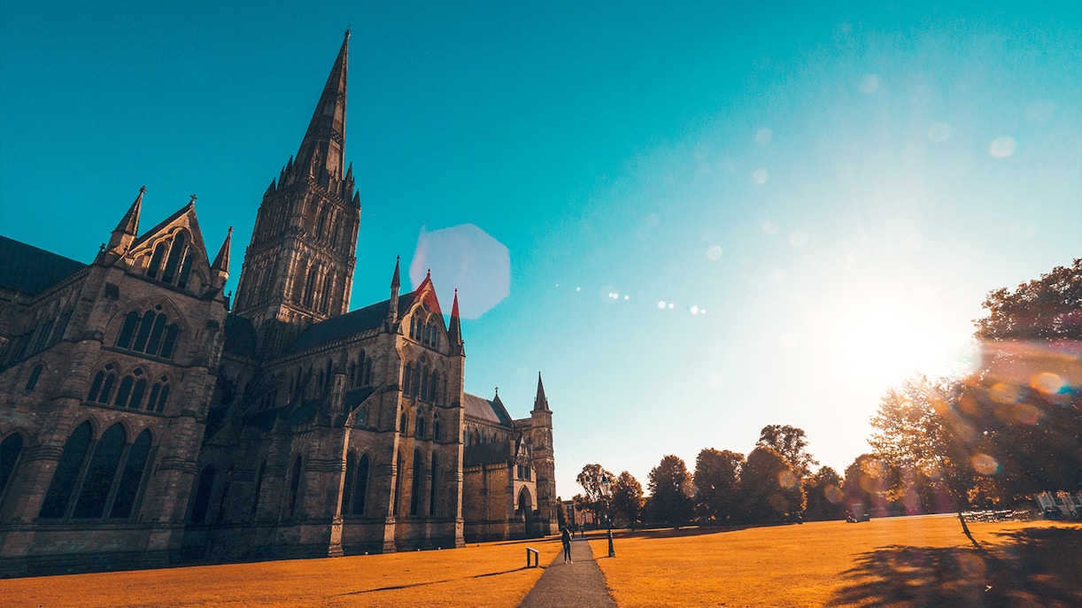 visit salisbury cathedral