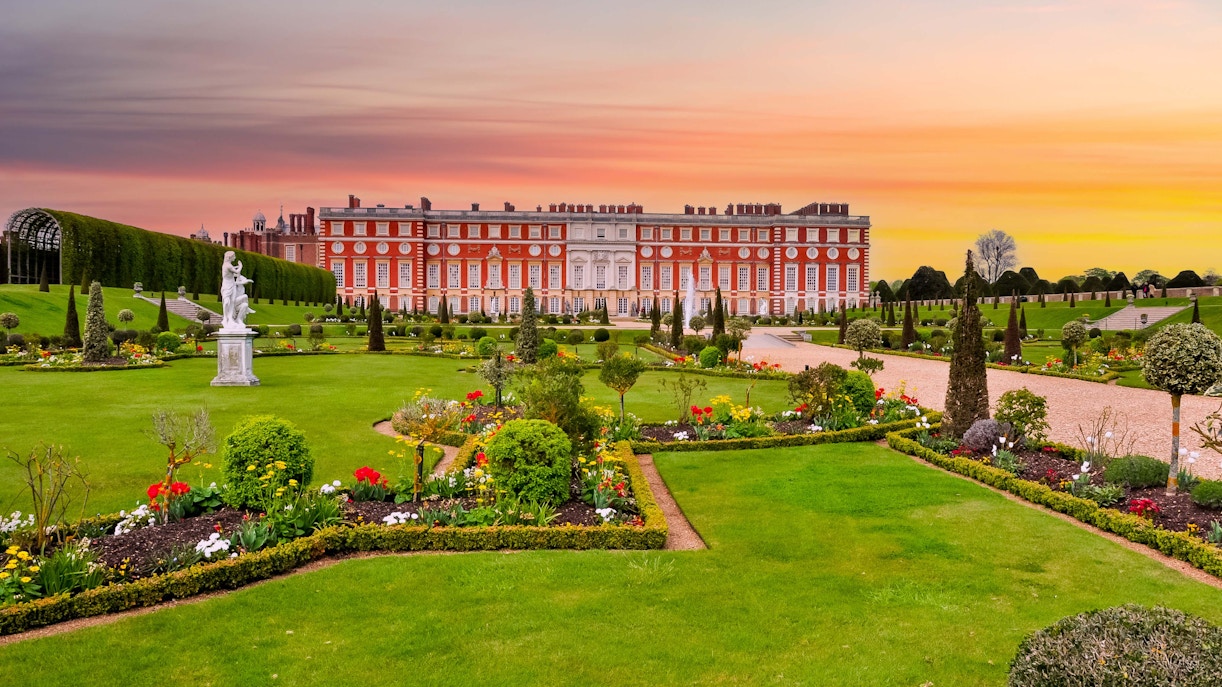 hampton court garden