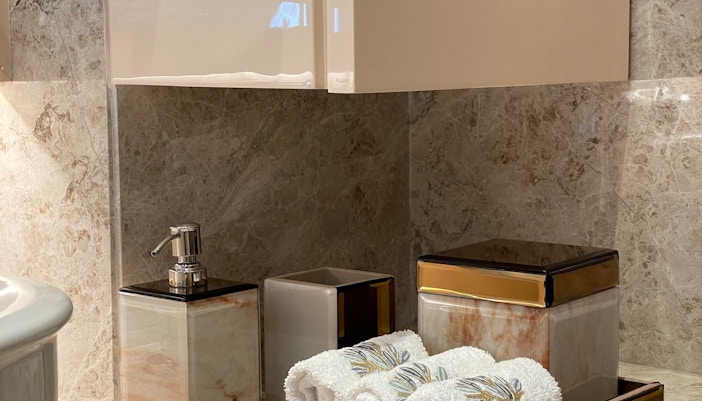 Yurbban Trafalgar Hotel