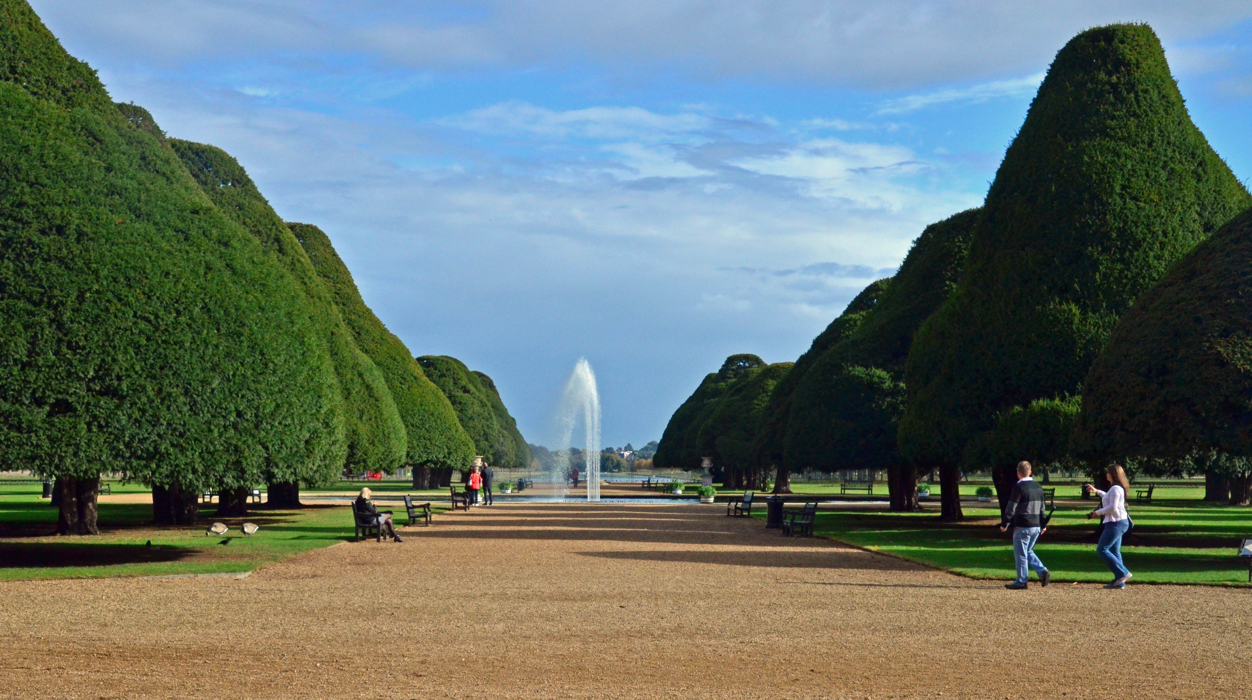 hampton court gardens