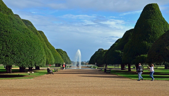 hampton court gardens