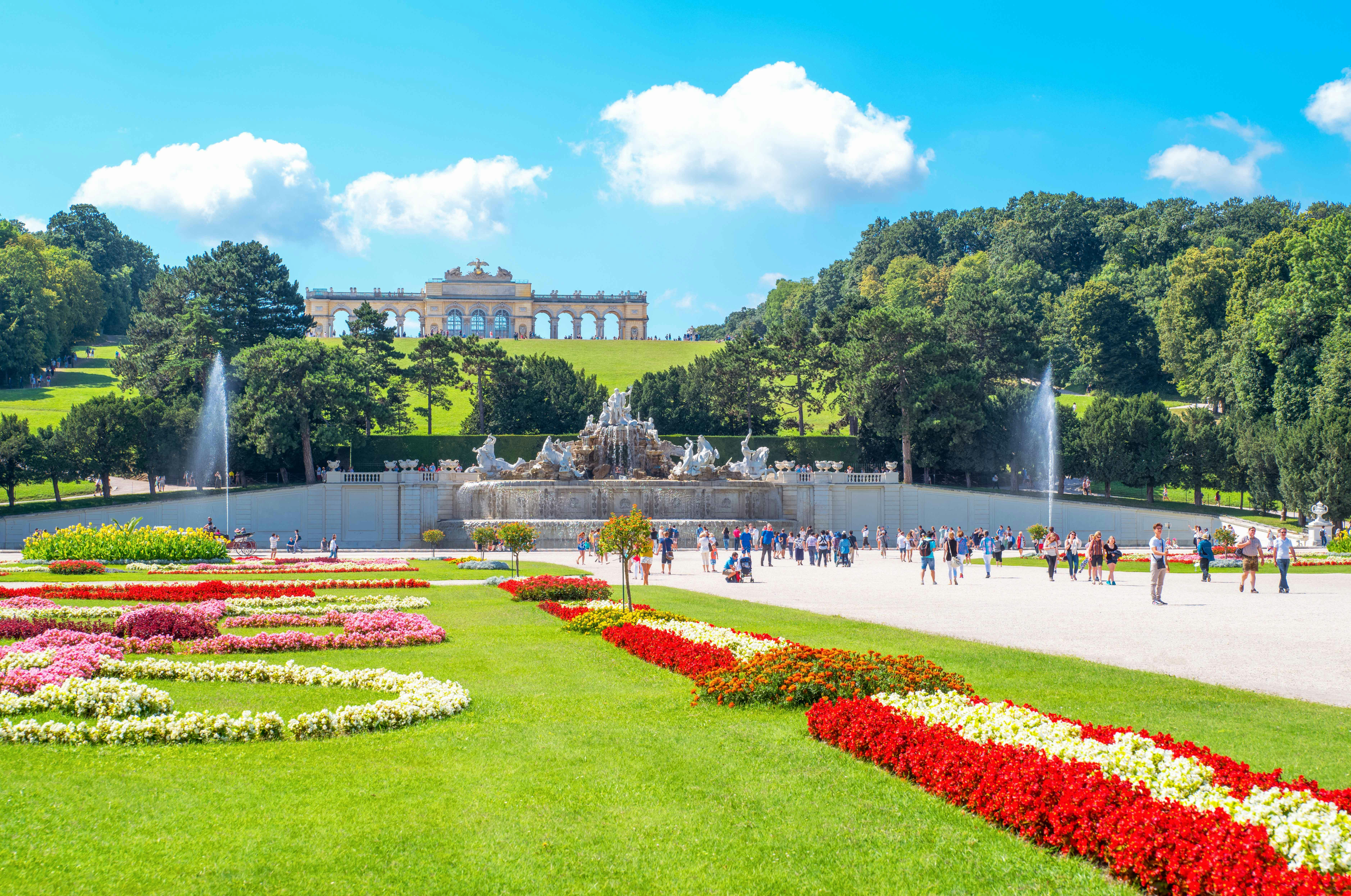 Schonbrunn Palace gardens with fountain and Gloriette in Vienna, Austria.