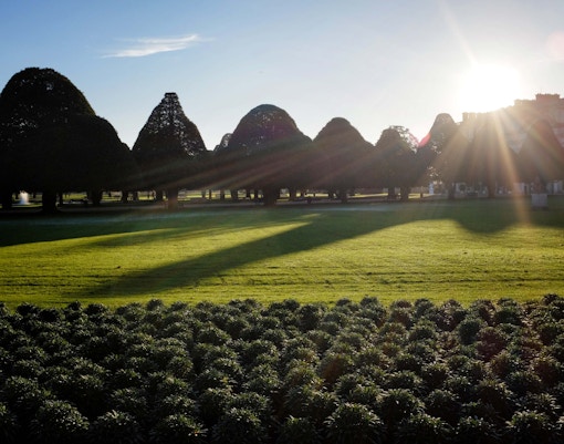 Hampton court palace