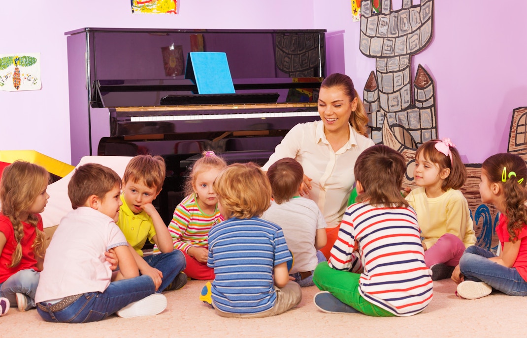 Family dining showing a kid-friendly atmosphere.