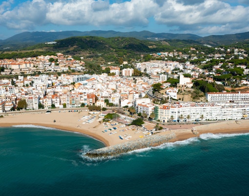 things to do in barcelona - beaches