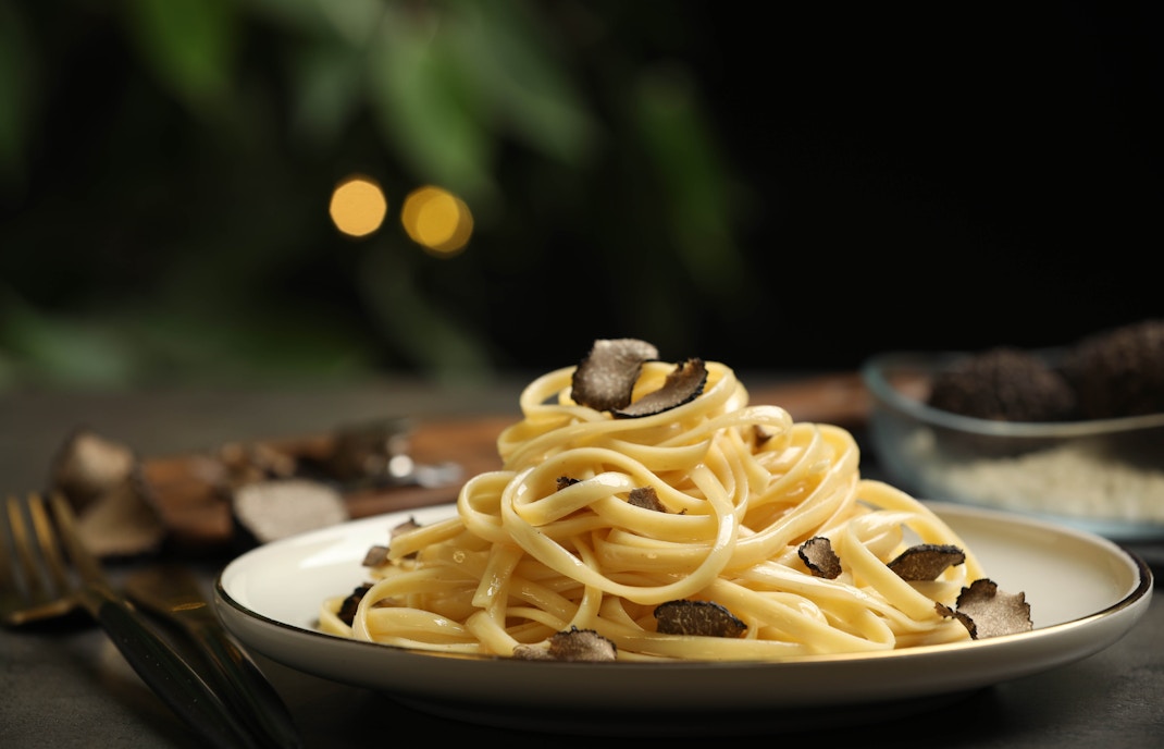 armani deli burj khalifa restaurant