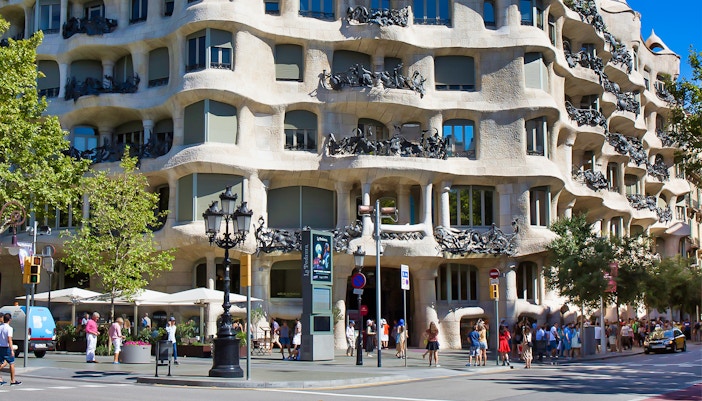 101 things to do in barcelona