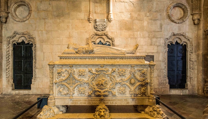 Jeronimo's Monastery Inside - Tomb of Vasco da Gama