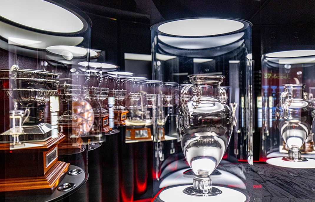 Colección de trofeos del Benfica en el Estadio Benfica