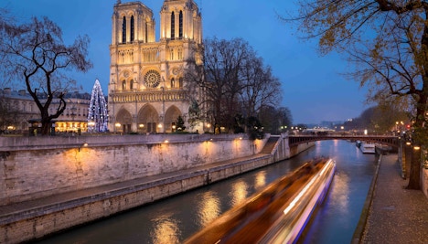 Christmas in Paris - Seine River Christmas Cruise