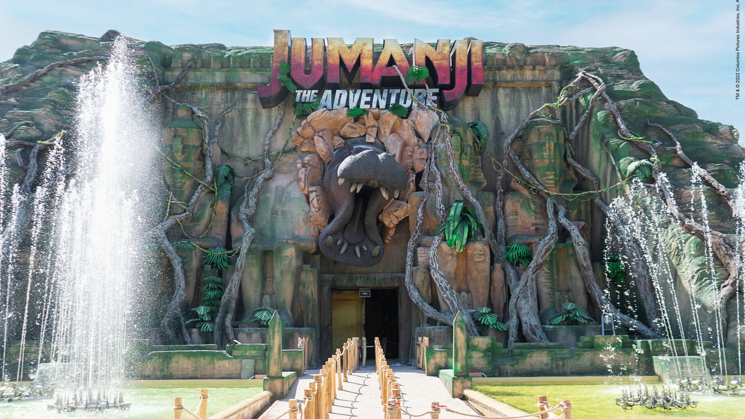 Gardaland Jumanji the Adventure entrance with hippo mouth and water fountains.