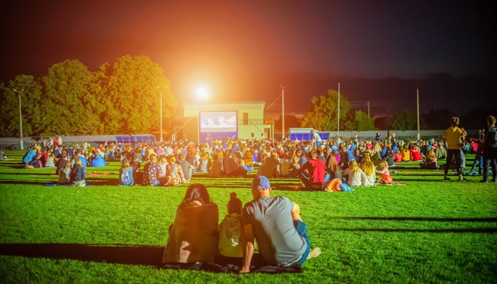Christmas in Orlando - holiday movie screenings