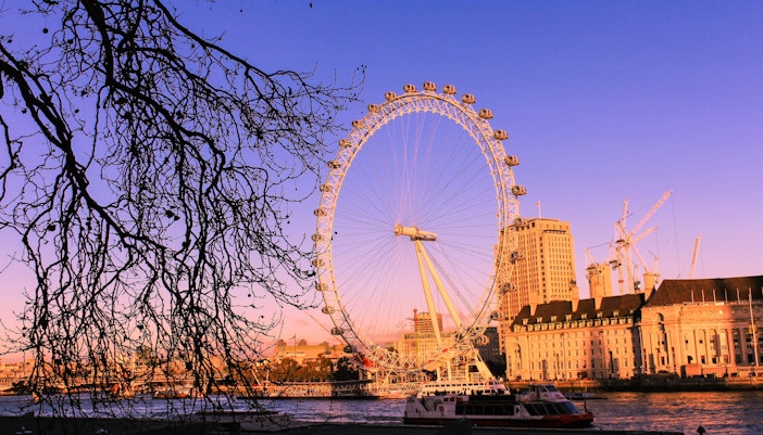 london eye bij zonsondergang