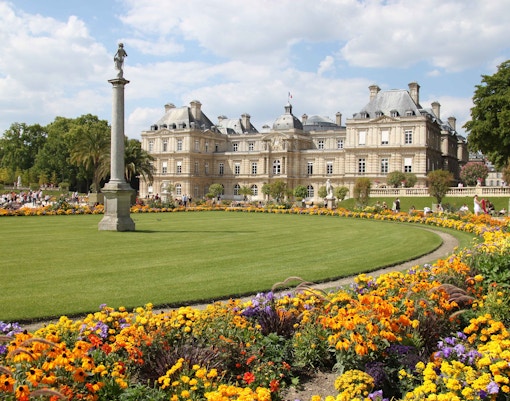 Hotel de Ville - Bateaux Parisiens Cruise