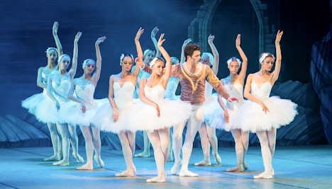 Christmas in Amsterdam - Swan Lake Performance