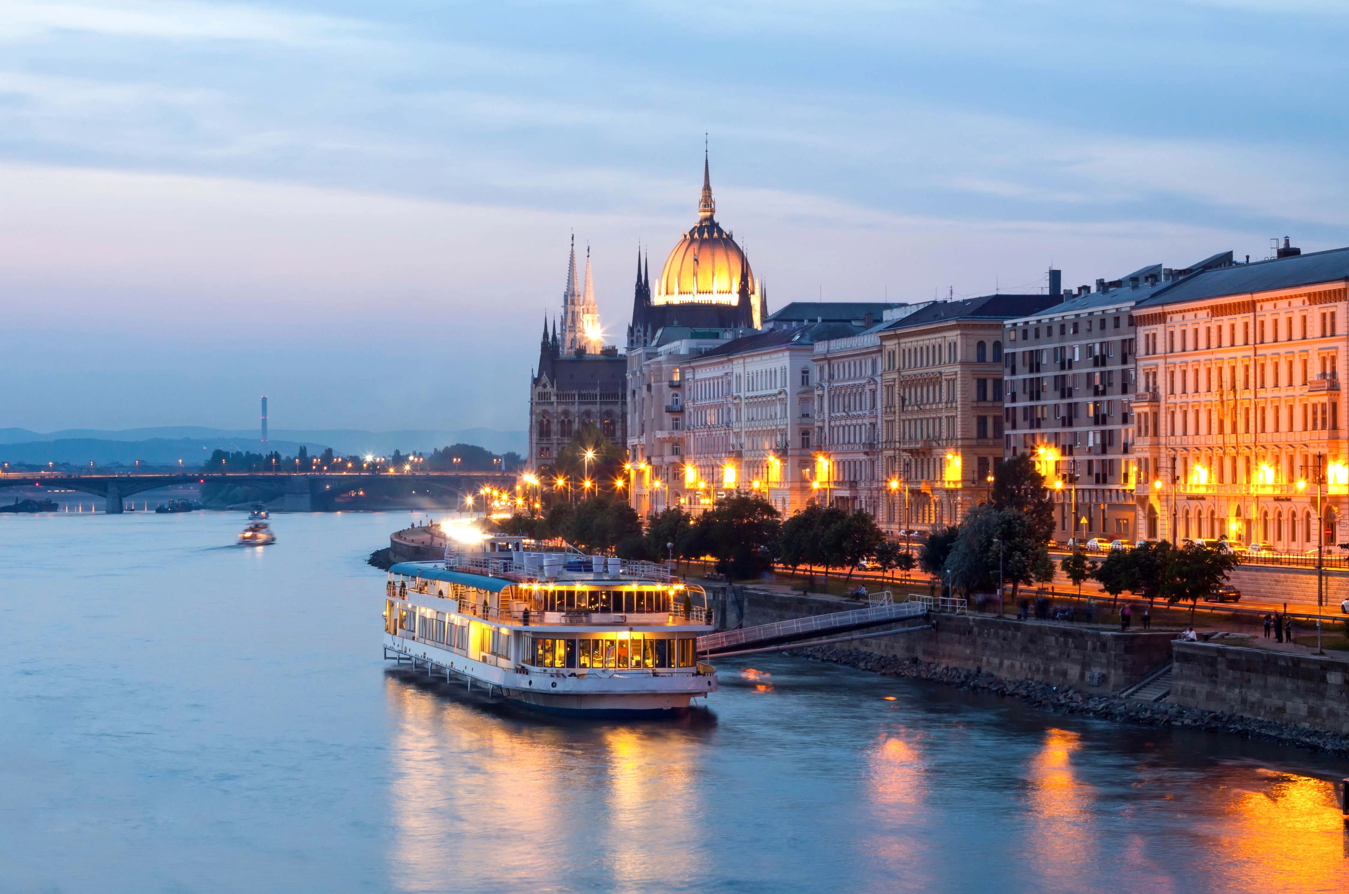 Vienna Canal Rides Vienna Danube River Cruise | Boat Tour